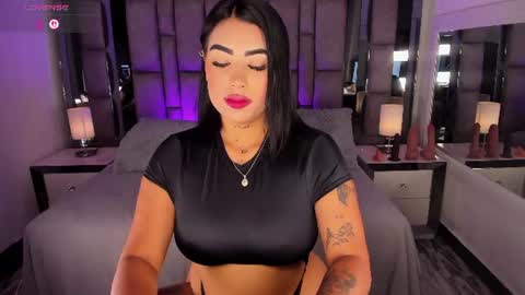 GIRL GRAY online show from 07/11/26, 06:43