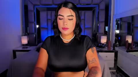 GIRL GRAY online show from 07/18/26, 04:22