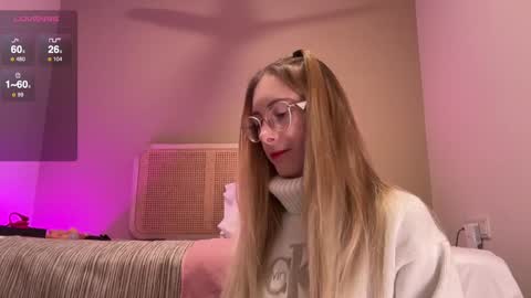 Nikki online show from 12/20/24, 04:14