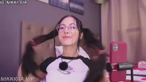 Nikki online show from 06/15/26, 02:08
