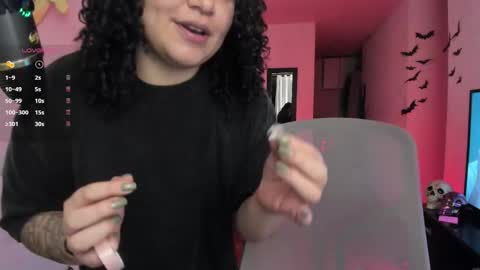 Snapshot of girl_inline chatting on 10/15/25, 02:55 girl_inline online show from 10/15/25, 02:55