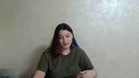 Snapshot of girl_leya chatting on 12/01/24, 11:25 girl_leya online show from 12/01/24, 11:25