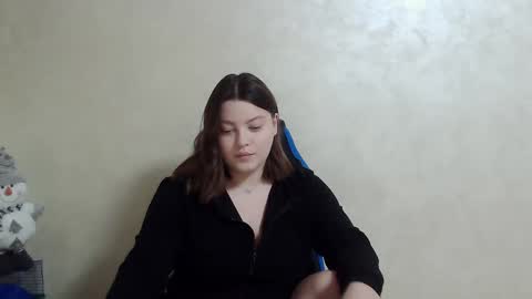 Snapshot of girl_leya chatting on 12/12/24, 07:26 girl_leya online show from 12/12/24, 07:26