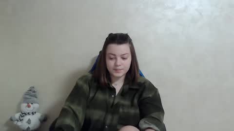Snapshot of girl_leya chatting on 12/28/24, 11:37 girl_leya online show from 12/28/24, 11:37