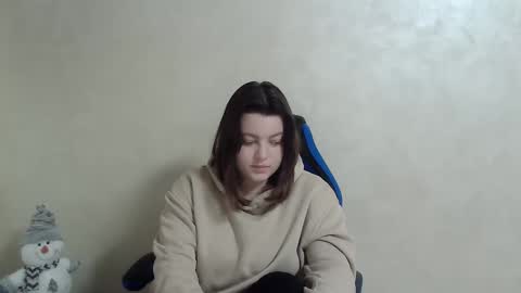 Snapshot of girl_leya chatting on 12/31/24, 02:19 girl_leya online show from 12/31/24, 02:19