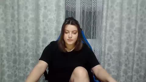Snapshot of girl_leya chatting on 01/26/25, 10:46 girl_leya online show from 01/26/25, 10:46