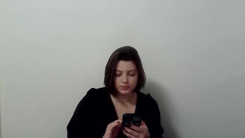 girl_leya online show from 11/12/25, 08:08