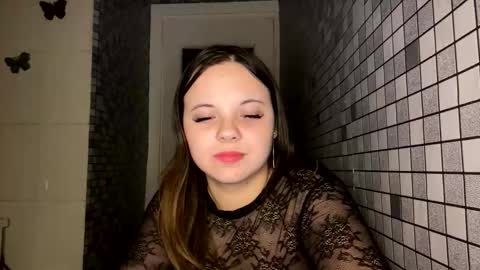 girl_shy07 online show from 12/20/25, 07:54
