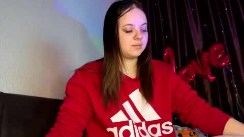 girl_shy07 online show from 02/18/26, 08:16