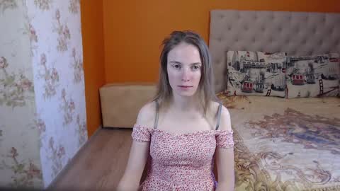 Snapshot of girl_summer97 chatting on 12/13/24, 10:51 Katia online show from 12/13/24, 10:51