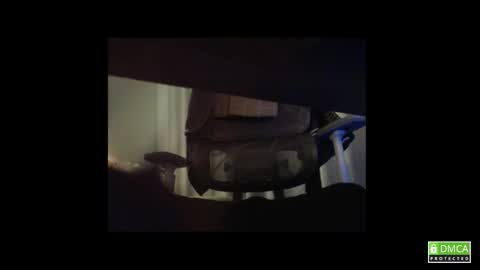 Snapshot of girl_u_never_met chatting on 11/15/25, 05:09 Kristin online show from 11/15/25, 05:09