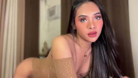 Snapshot of girlcock_dominantfucker chatting on 05/16/26, 04:06 queen ronna online show from 05/16/26, 04:06