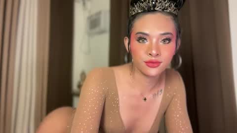 Snapshot of girlcock_dominantfucker chatting on 05/19/26, 03:40 queen ronna online show from 05/19/26, 03:40