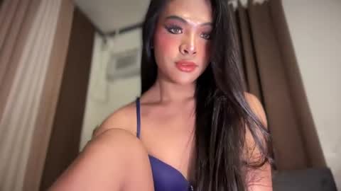 Snapshot of girlcock_dominantfucker chatting on 07/25/26, 05:43 queen ronna online show from 07/25/26, 05:43
