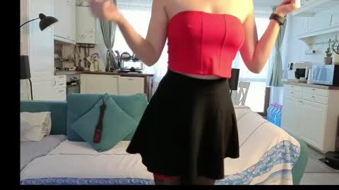 Girlfriend online show from 10/22/25, 09:09