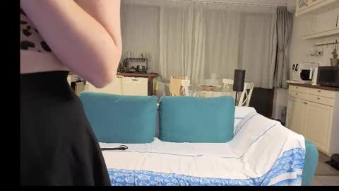 Snapshot of girlfrend10 chatting on 11/02/25, 03:58 Girlfriend online show from 11/02/25, 03:58