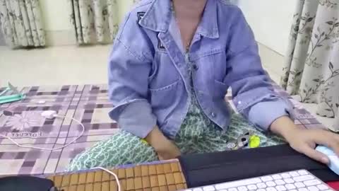 girlhanoi online show from 10/22/25, 08:41