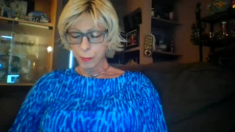 Girlinrock online show from 06/25/26, 01:05