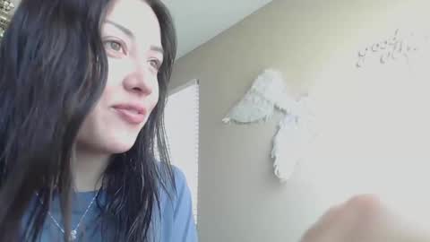 Jasmine online show from 06/05/26, 03:07