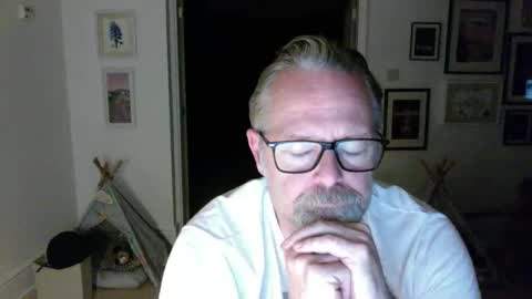 girlsandbikes online show from 04/24/26, 11:07