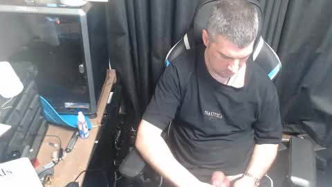 Snapshot of girlsaresexymadeoutapepsi chatting on 10/25/25, 02:08 bob online show from 10/25/25, 02:08