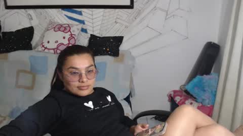 Snapshot of girlsex_hot chatting on 04/10/26, 01:44 girlsex_hot online show from 04/10/26, 01:44