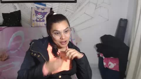 Snapshot of girlsex_hot chatting on 05/16/26, 03:03 girlsex_hot online show from 05/16/26, 03:03