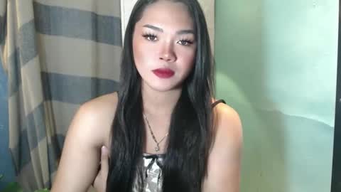 Snapshot of girlsweet_preciousxoxo chatting on 11/17/25, 10:21 Precious online show from 11/17/25, 10:21