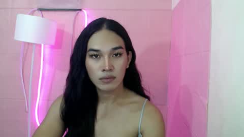 Rhaine online show from 02/11/25, 04:13