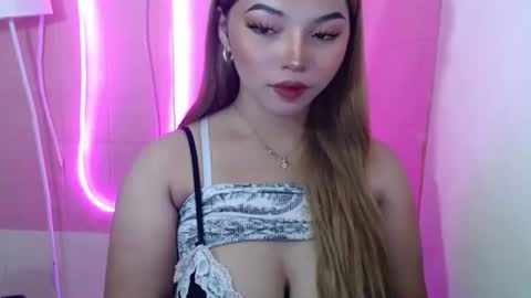 Rhaine online show from 03/06/25, 01:27