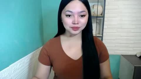 Rhaine online show from 02/22/26, 05:44