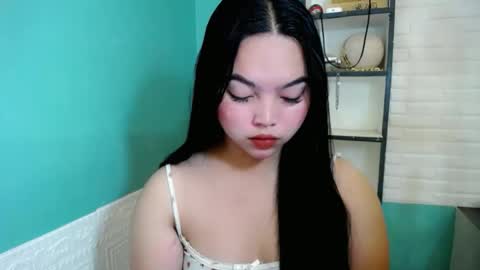 Rhaine online show from 02/25/26, 07:01