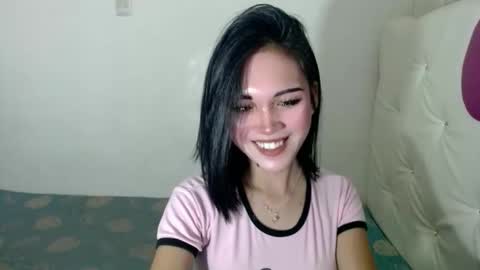 Snapshot of girlthatyouwantxx chatting on 11/04/25, 06:01 Divine online show from 11/04/25, 06:01