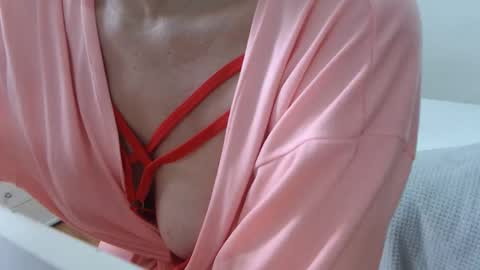 Victoria online show from 11/30/25, 02:32