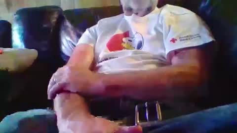 Snapshot of girthgonewild chatting on 11/17/25, 07:19 girthgonewild online show from 11/17/25, 07:19