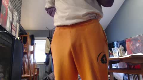 Snapshot of girthwayne chatting on 12/11/24, 07:36 croyal09 online show from 12/11/24, 07:36