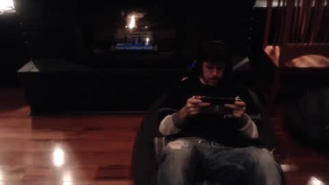 Snapshot of girthwayne chatting on 12/12/24, 12:48 croyal09 online show from 12/12/24, 12:48