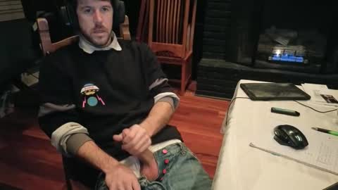 Snapshot of girthwayne chatting on 12/21/24, 03:36 croyal09 online show from 12/21/24, 03:36