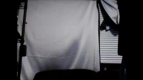 Snapshot of girthybat chatting on 12/15/25, 06:28 girthybat online show from 12/15/25, 06:28