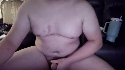 Snapshot of girthysausage904344 chatting on 12/31/24, 07:42 GirthySausage online show from 12/31/24, 07:42