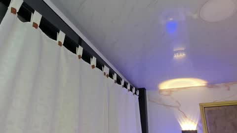     online show from 10/21/25, 10:27