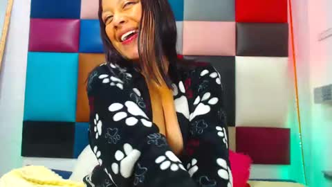 Snapshot of gisele_merchann chatting on 03/03/25, 07:10 Gisele online show from 03/03/25, 07:10