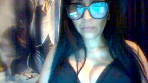 Snapshot of gisell489415 chatting on 06/16/26, 08:44 gisell489415 online show from 06/16/26, 08:44