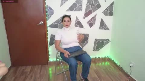 Giselle  online show from 11/04/25, 05:45