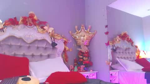 GiselleNoah online show from 12/26/24, 02:37