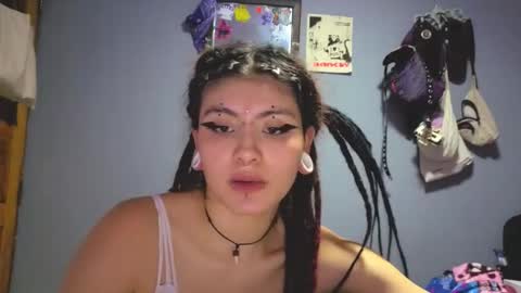 Snapshot of giulietta_mon chatting on 03/31/26, 04:24 Giulietta online show from 03/31/26, 04:24