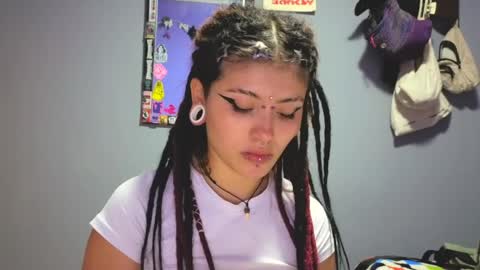 Snapshot of giulietta_mon chatting on 04/09/26, 06:19 Giulietta online show from 04/09/26, 06:19