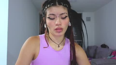Snapshot of giulietta_mon chatting on 04/11/26, 04:39 Giulietta online show from 04/11/26, 04:39
