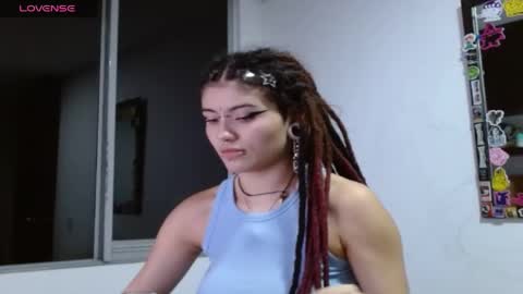 Snapshot of giulietta_mon chatting on 05/01/26, 05:12 Giulietta online show from 05/01/26, 05:12