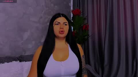 Giulia online show from 06/19/26, 05:34